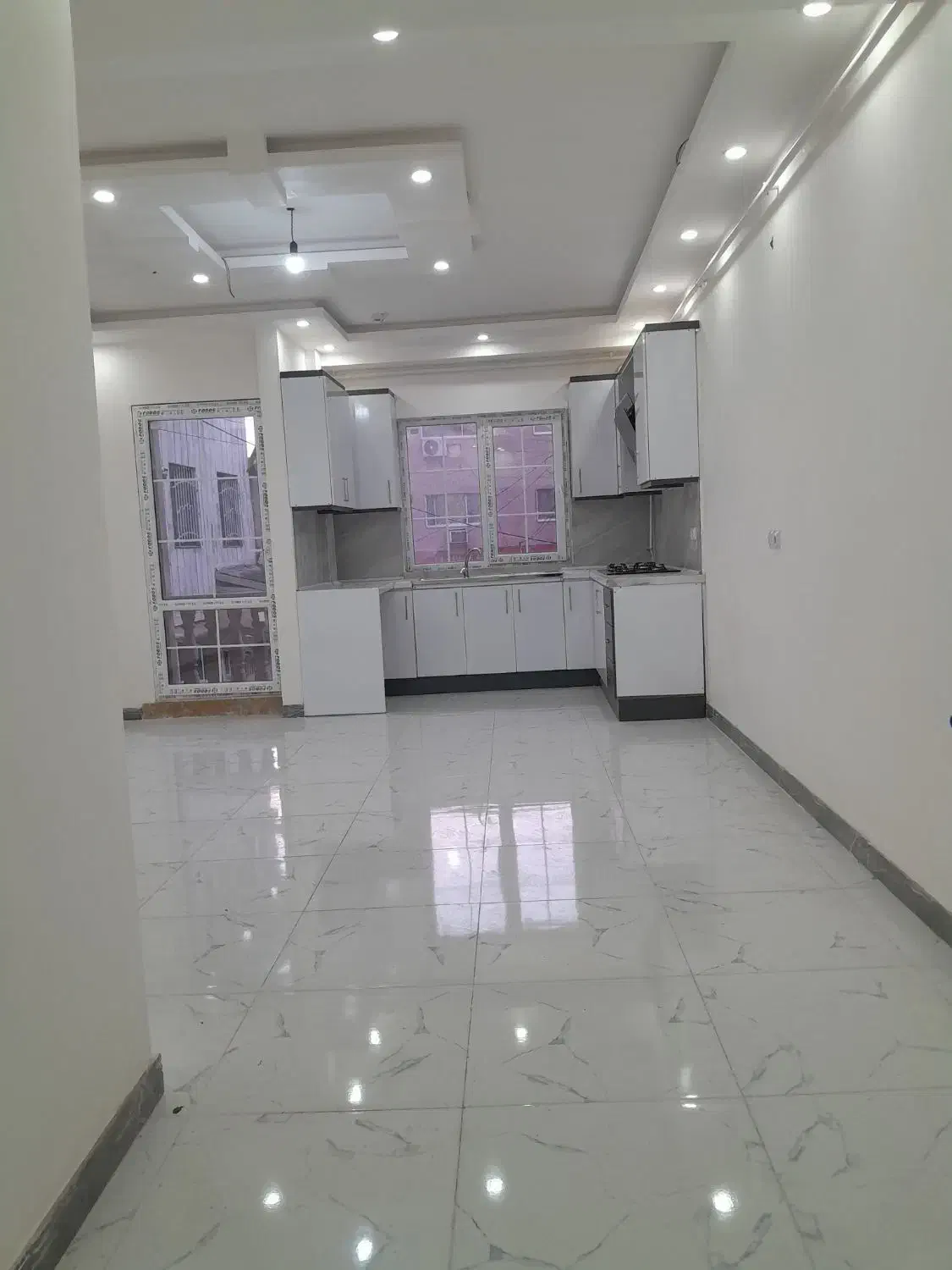 اجاره اپارتمان طبقه اول صفرکلیدنخورده کوچه گلستان|اجارهٔ آپارتمان|لاهیجان, طالقانی|دیوار