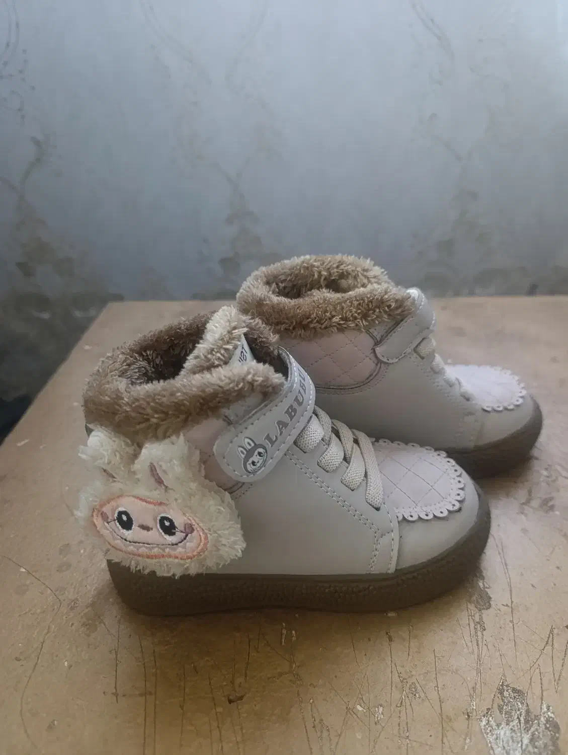 نیم بوت دخترانه سایز25|کفش و لباس بچه|زنجان, |دیوار