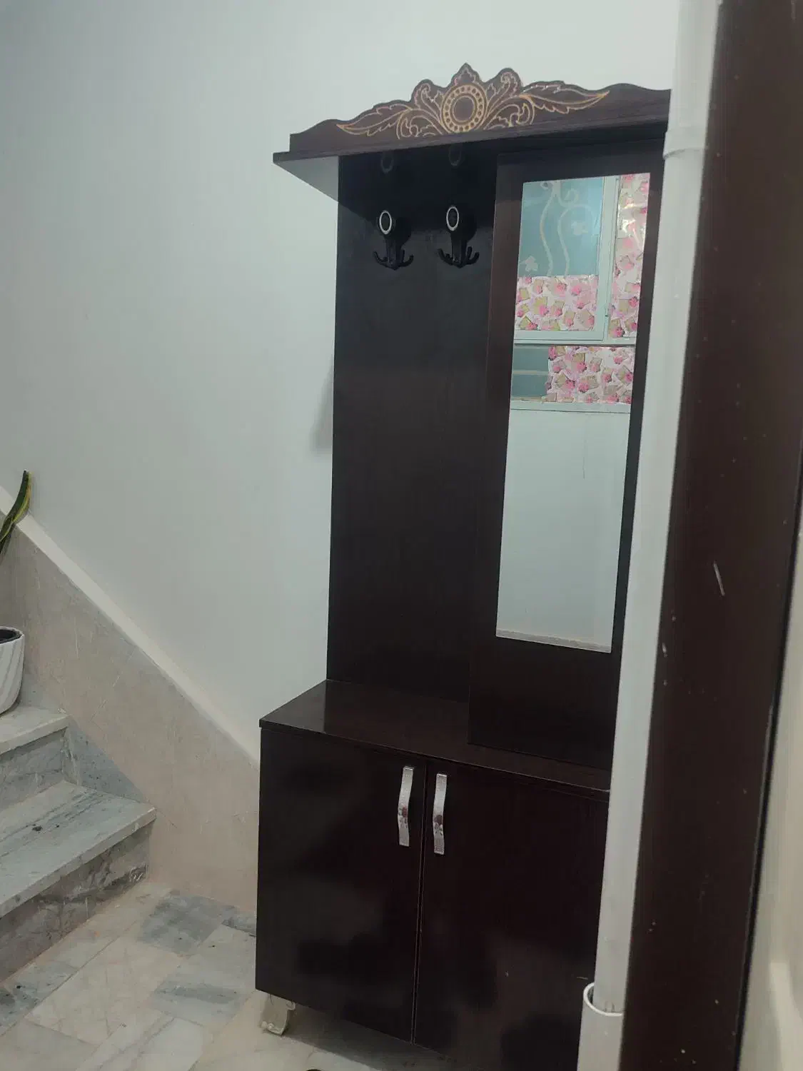 جاکفشی|جاکفشی، کمد، دراور|نهبندان, |دیوار