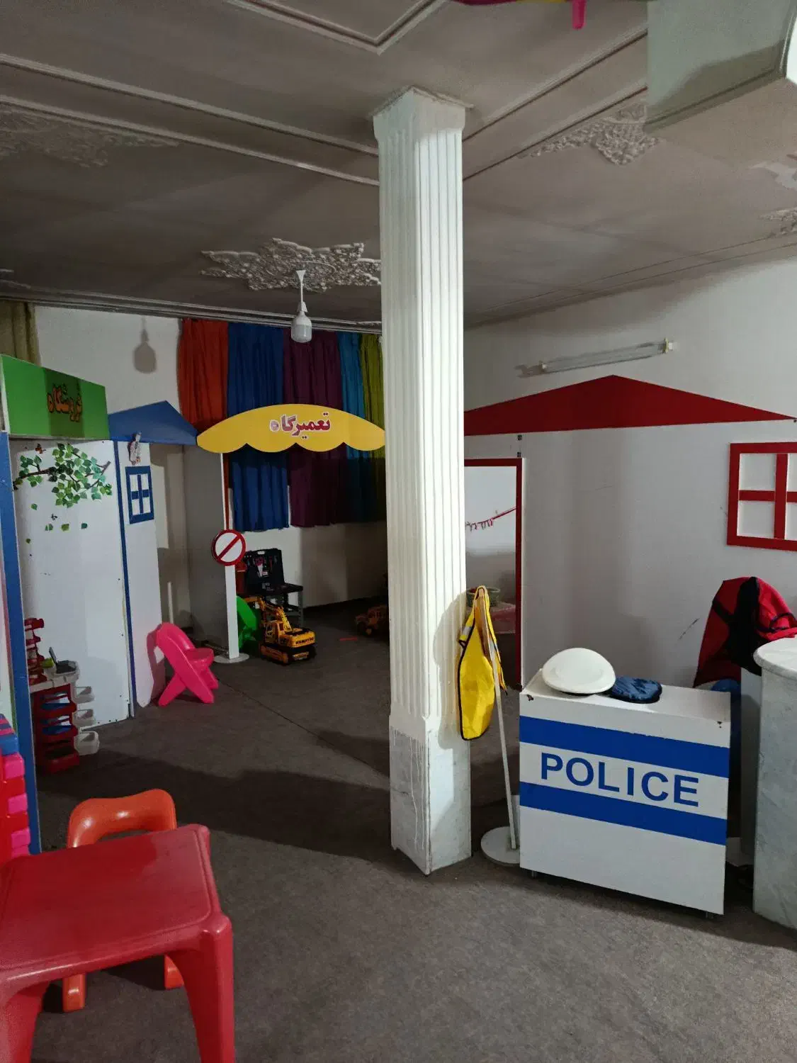 ویلایی خدماتی فردوسی ۲۵۰ متری ۳ خواب جنوبی|اجارهٔ دفتر کار، اتاق اداری، مطب|شاهینشهر, فردوسی|دیوار