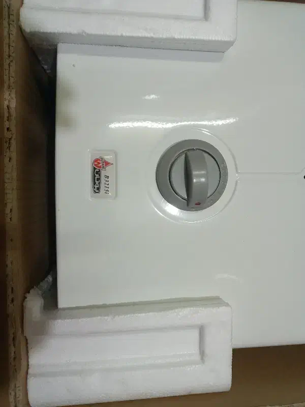 آبگرمکن دیواری بوتان 3215i درحدنو نو|آبگرمکن، پکیج، شوفاژ|ملایر, |دیوار