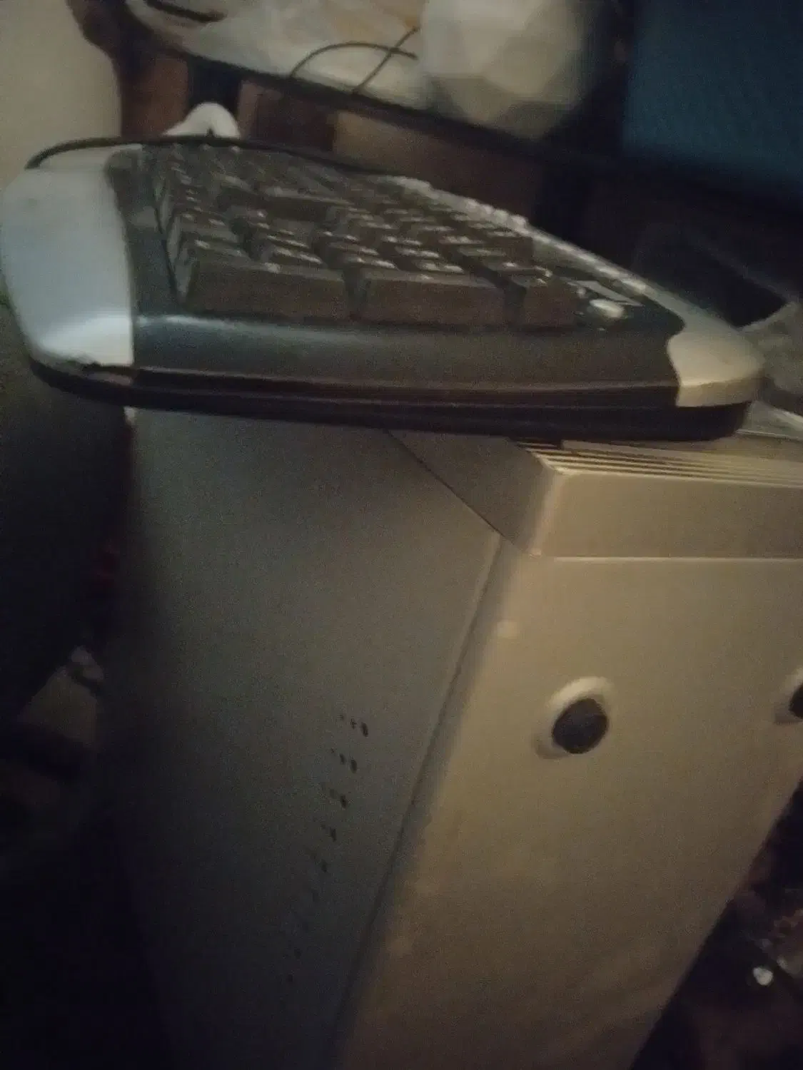 مانیتور وکامپیوتر|رایانه رومیزی|دهلران, |دیوار