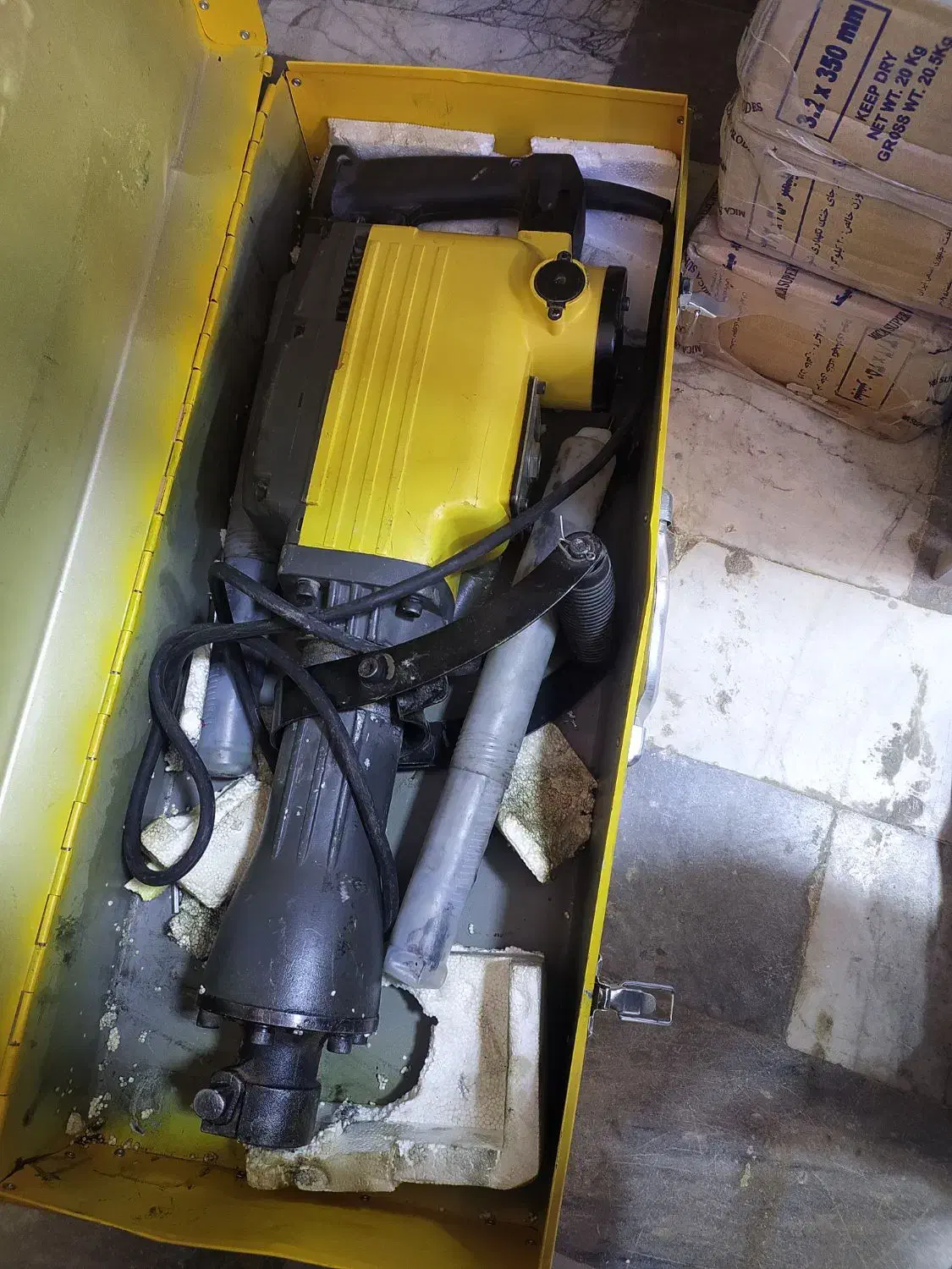 هلتی ۱۷گیلویی|ابزارآلات|سقز, |دیوار