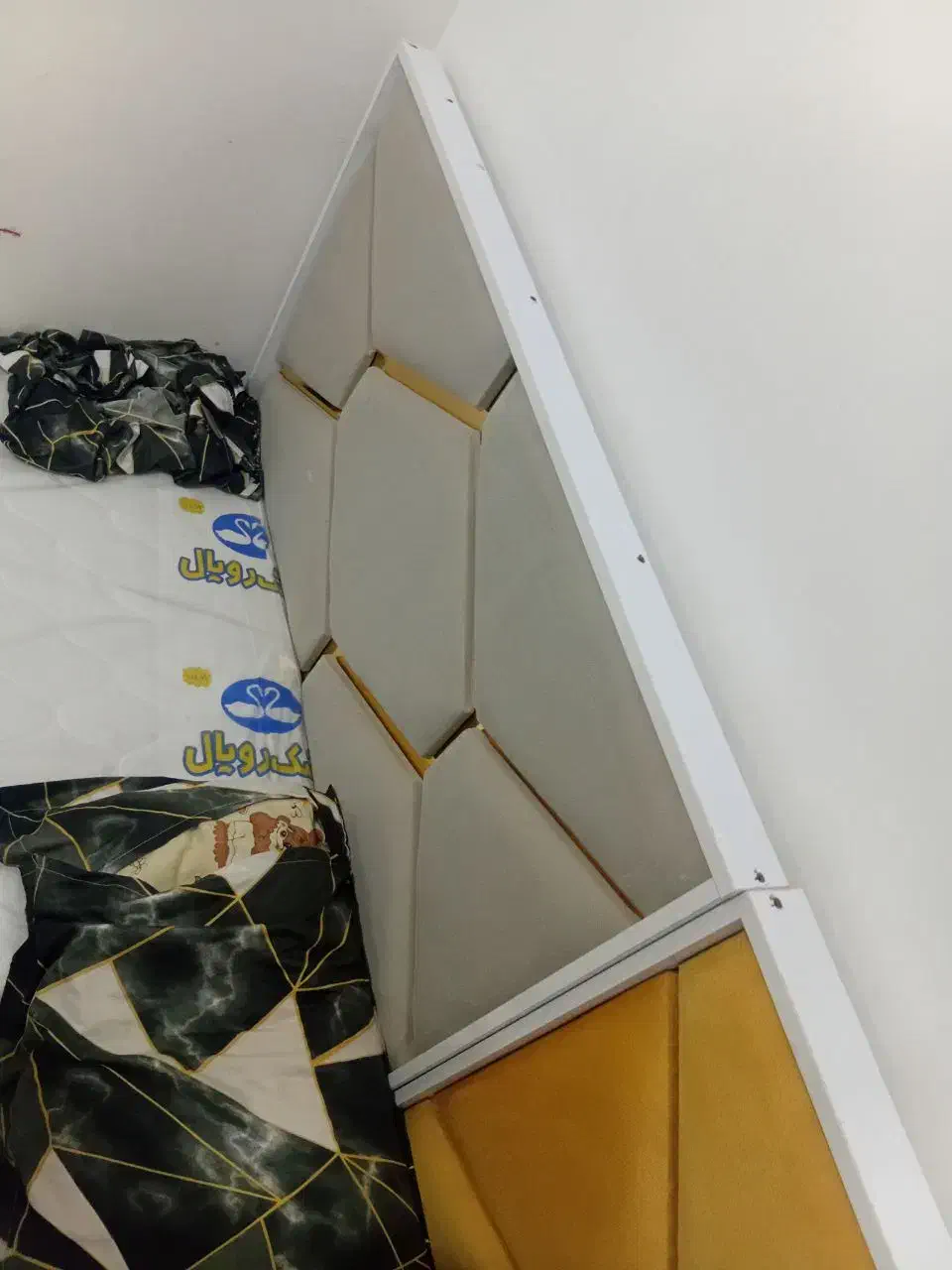 دو عدد تخت بزرگ با عرض ۱۳۰|تخت و سرویس خواب|زابل, |دیوار