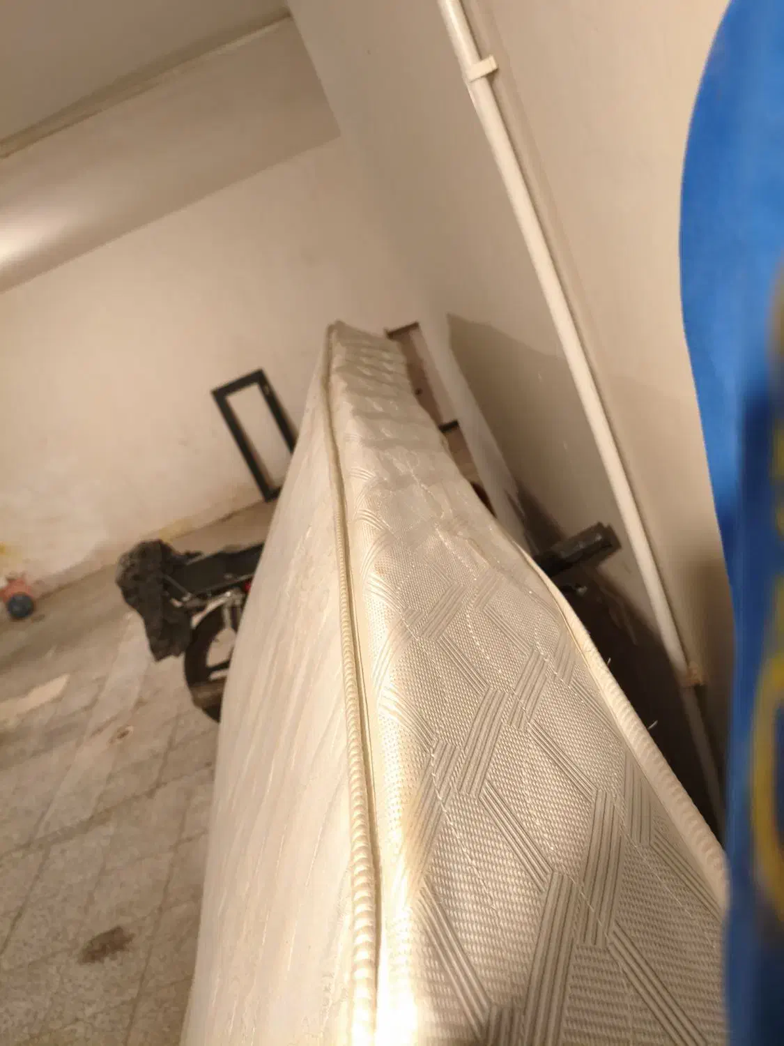 تشک دونفره|تشک تختخواب|نیشابور, دارایی|دیوار