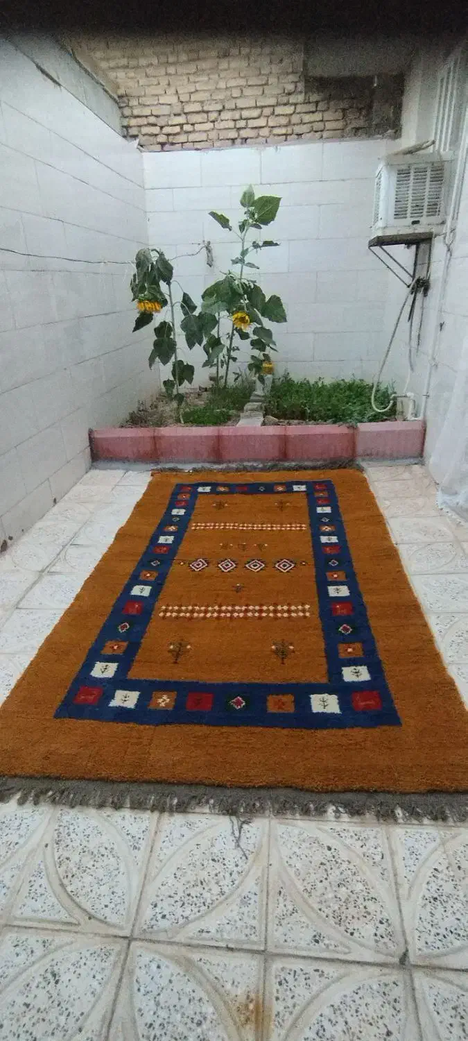 قالی گبه به ابعاد یک و نیم در دوونیم|گلیم، جاجیم، گبه|شهرکرد, |دیوار