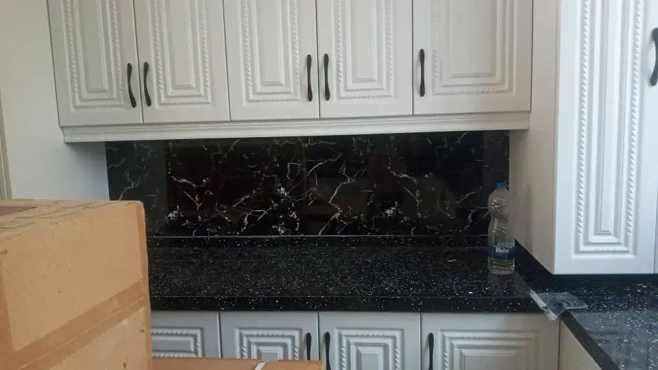 فروش ونصاب ماربل شیت قرنیز ترمووال بین کابینتی|خدمات پیشه و مهارت|مهدی شهر, |دیوار