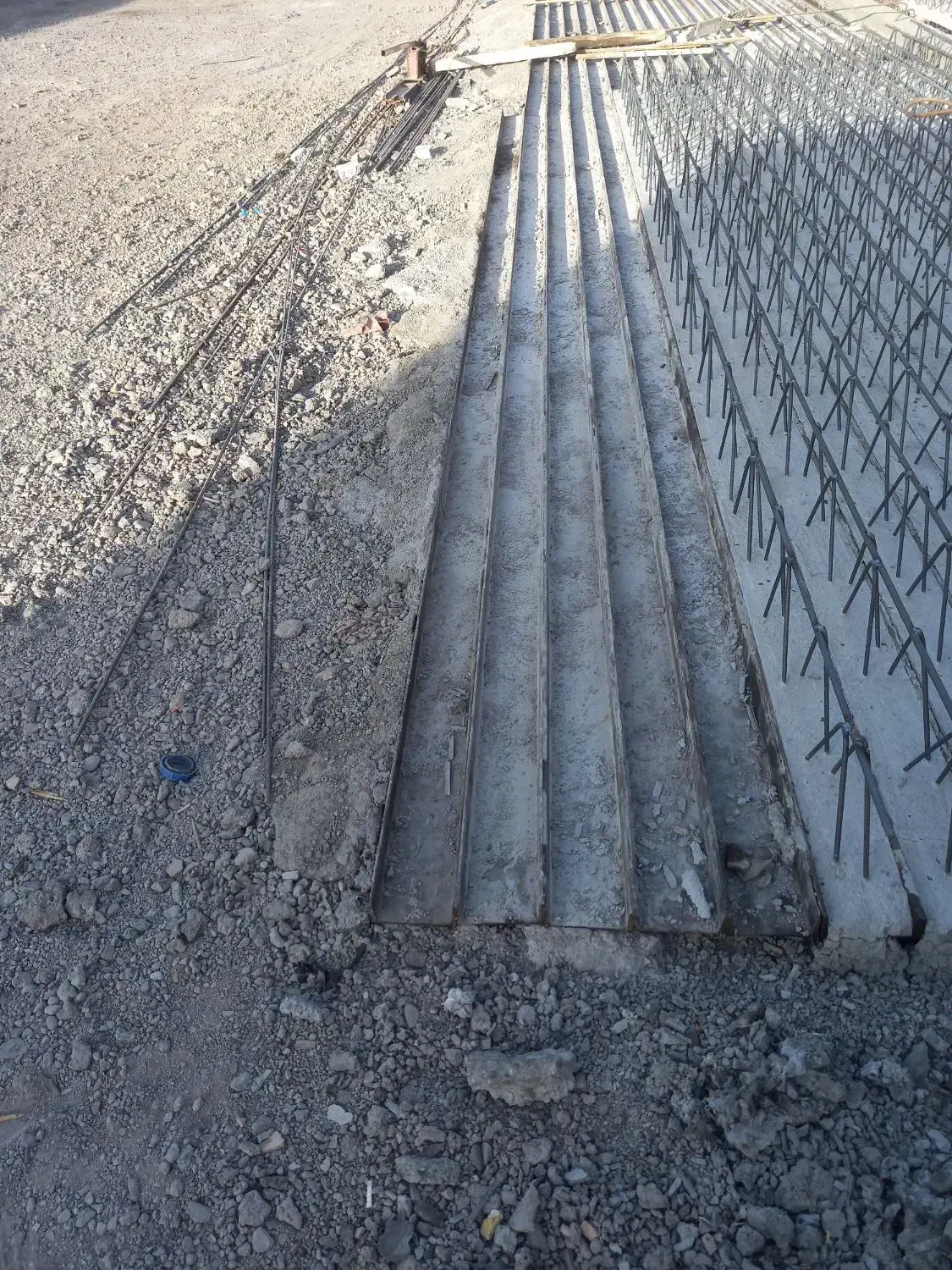 جک صلیب دار|ماشینآلات صنعتی|تربت جام, شاهد|دیوار