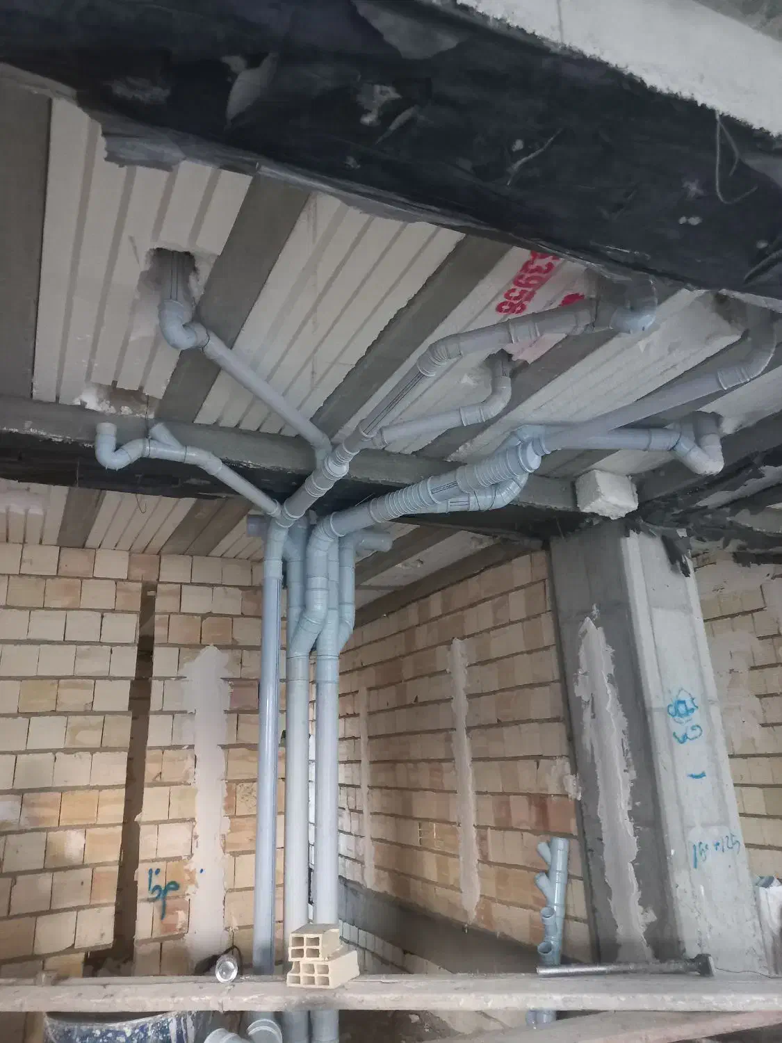 نیازمندشاگرد. استاد کار لوله کشی|استخدام معماری، عمران و ساختمانی|شیراز, شهرک رضوان|دیوار