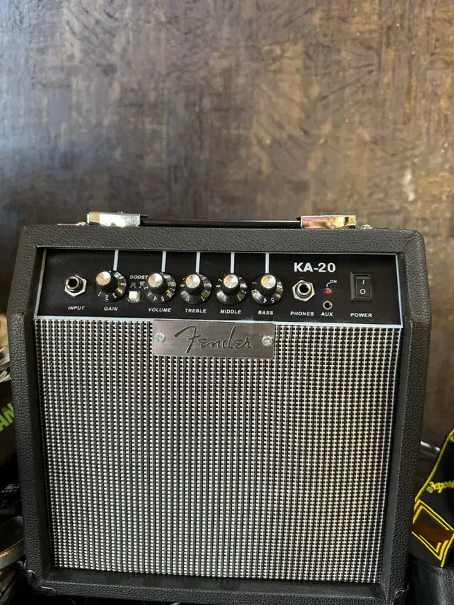 گیتار|گیتار، بیس، امپلیفایر|زنجان, |دیوار