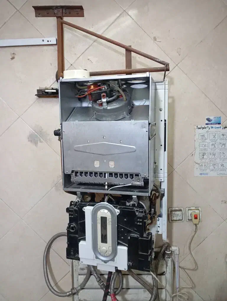 پکیج۳۲هزار بوتان با صفحه نمایش نمایشگر دیجیتال|آبگرمکن، پکیج، شوفاژ|رباطکریم, رباطکریم|دیوار