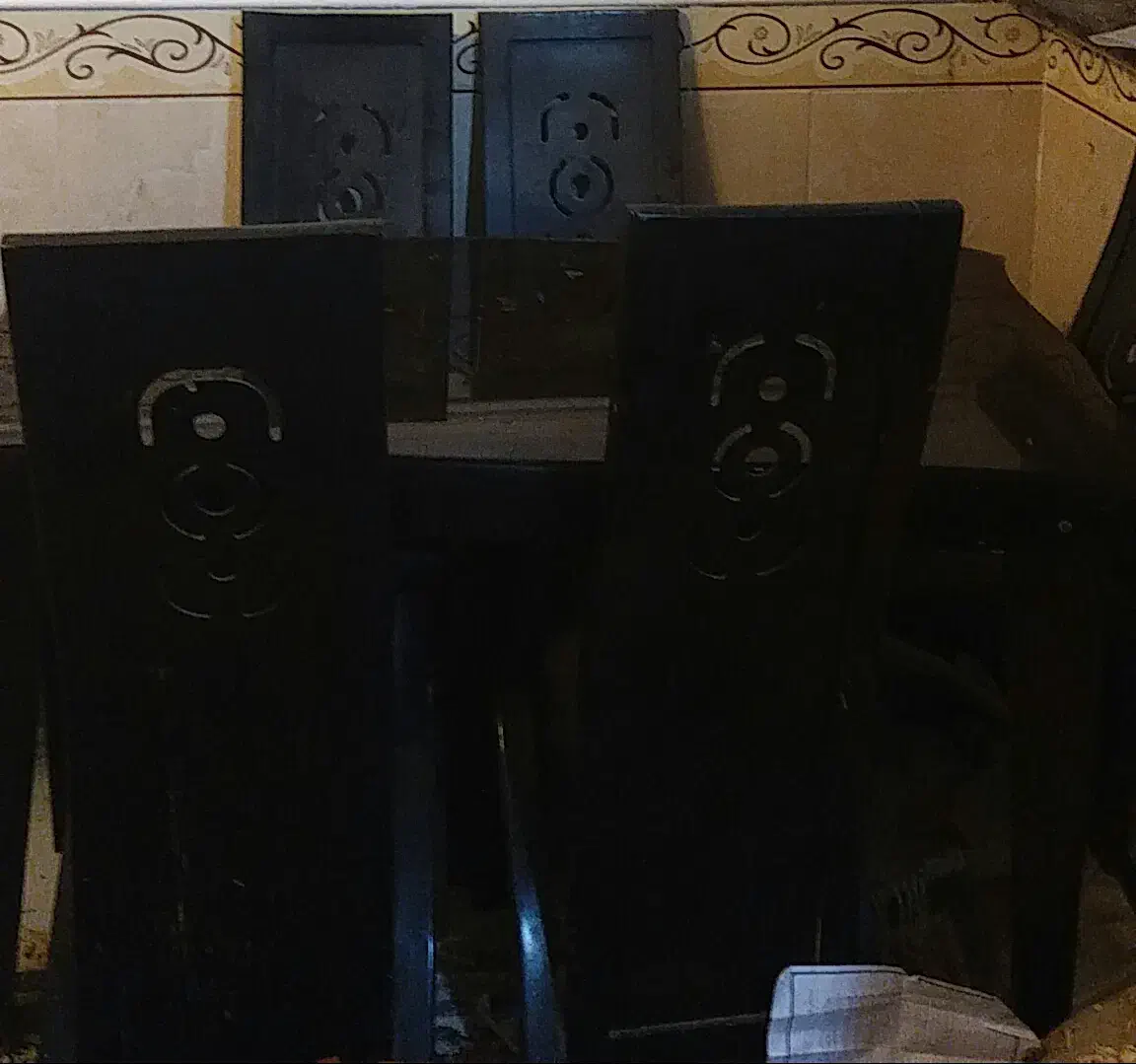 میز نهار خوری وبوفه ومجسمه|میز و صندلی غذاخوری|زابل, |دیوار