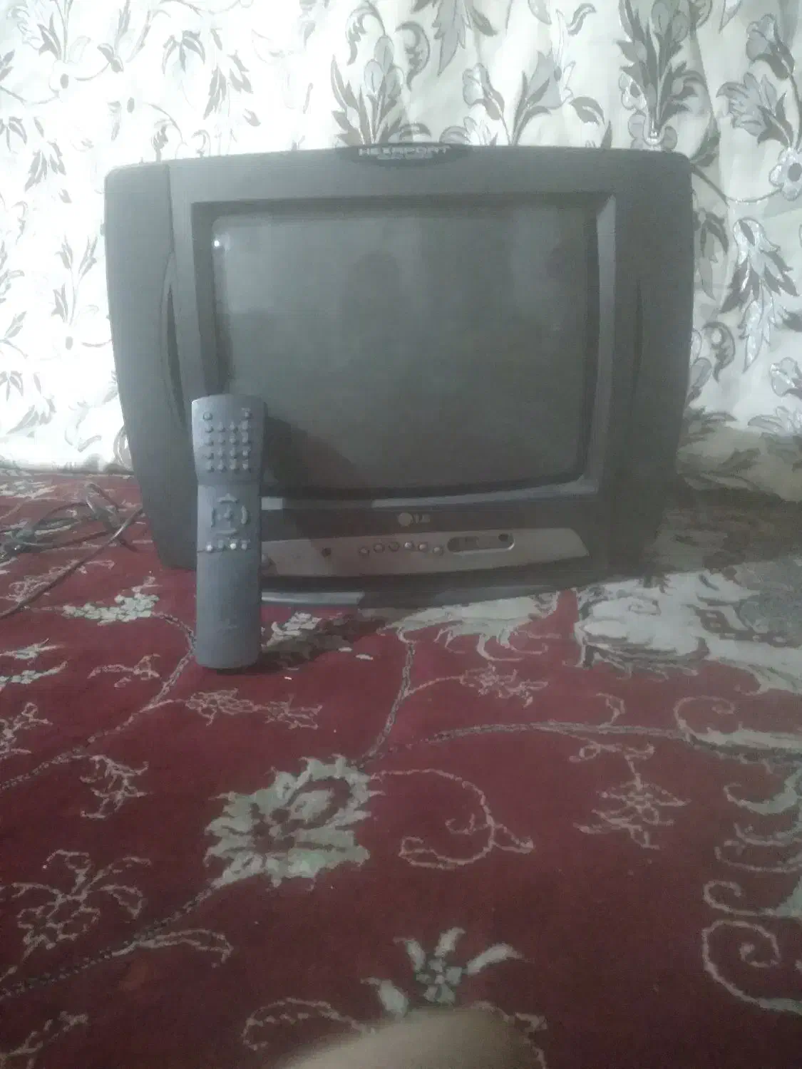 تلویزیون ۱۴اینچ برند LG|تلویزیون و پروژکتور|ملایر, |دیوار