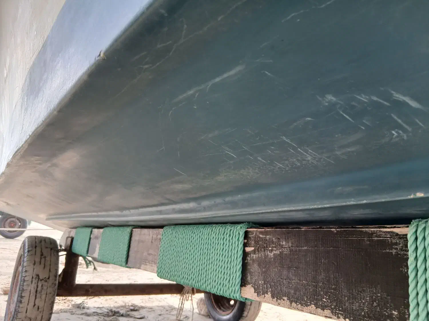 تشت ۲۳ فوت بدون چسب|قایق و سایر وسایل نقلیه|بندرعباس, |دیوار