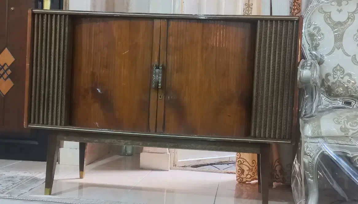 تلوزیون کمدی عتیقه|کلکسیون اشیاء عتیقه|اهواز, کوی سعدی|دیوار