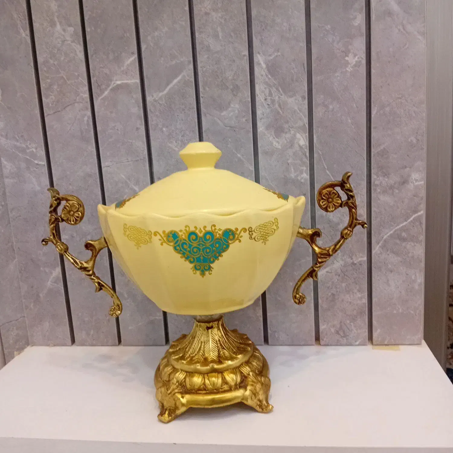 ظروف دکوری پایه برنجی|صنایع دستی و سایر لوازم تزئینی|تربتحیدریه, شهرک ولیعصر|دیوار