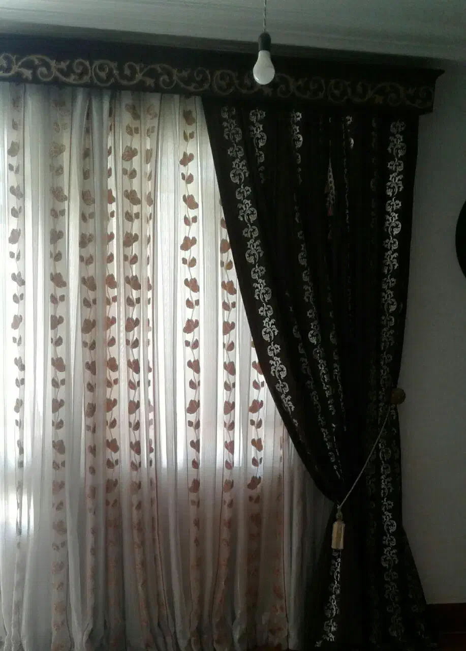 چهار عدد کنار پرده کاملا نو وجدید|پرده، رانر، رومیزی|فامنین, |دیوار