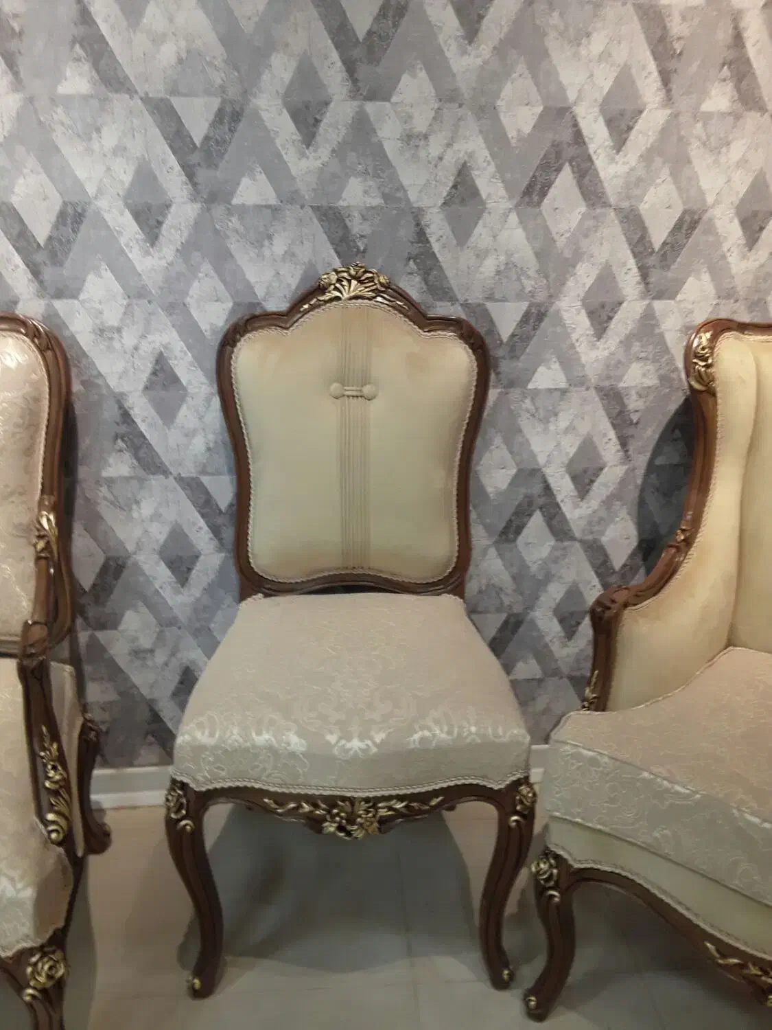 مبل فرانسوی مدل الیزابت|مبلمان خانگی و میز عسلی|برخوار, |دیوار