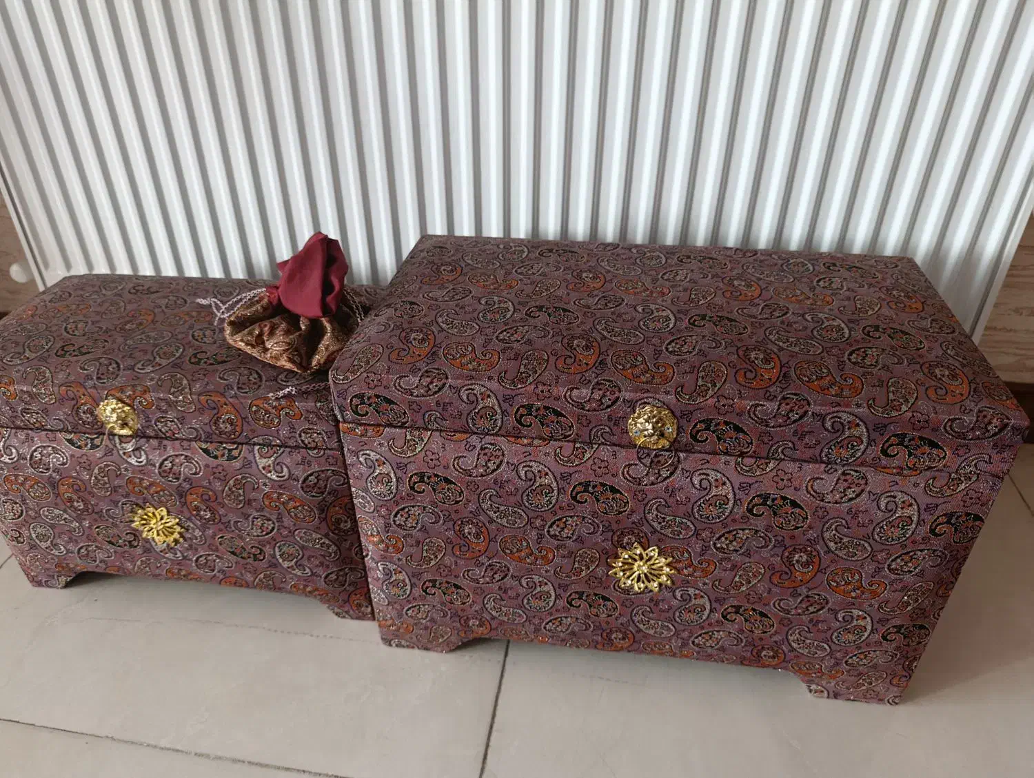 صندوقچه|کلکسیون اشیاء عتیقه|زنجان, |دیوار