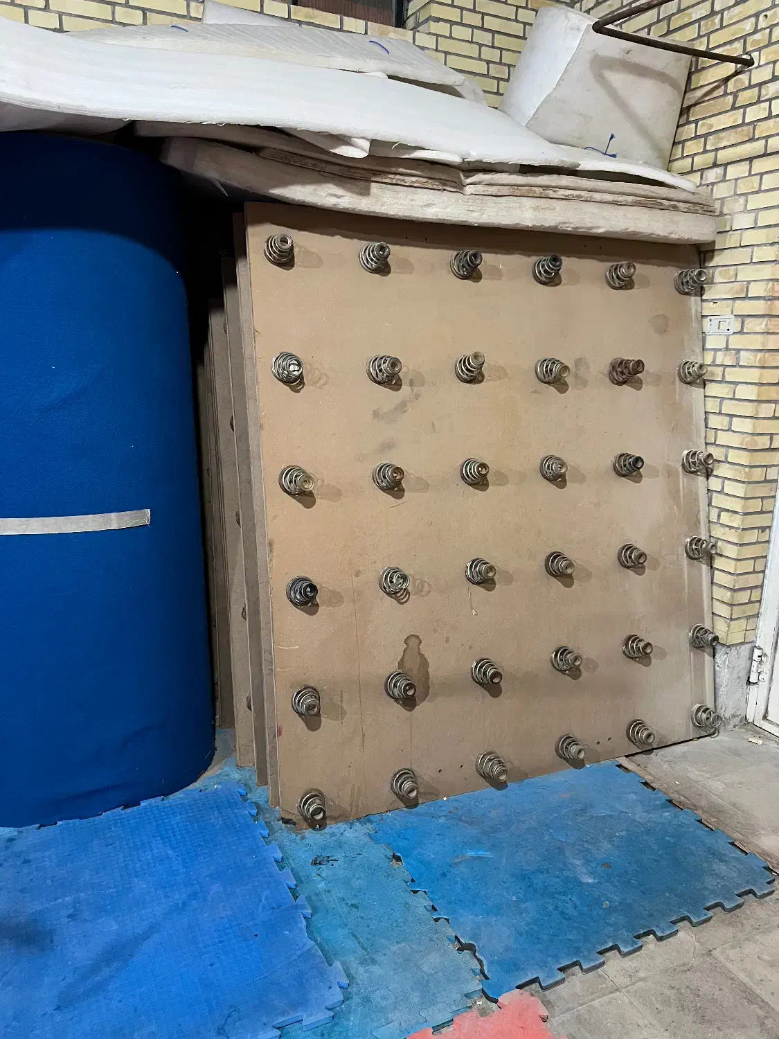 پیست فنر ژیمناستیک|تجهیزات ورزشی|نی‌ریز, |دیوار