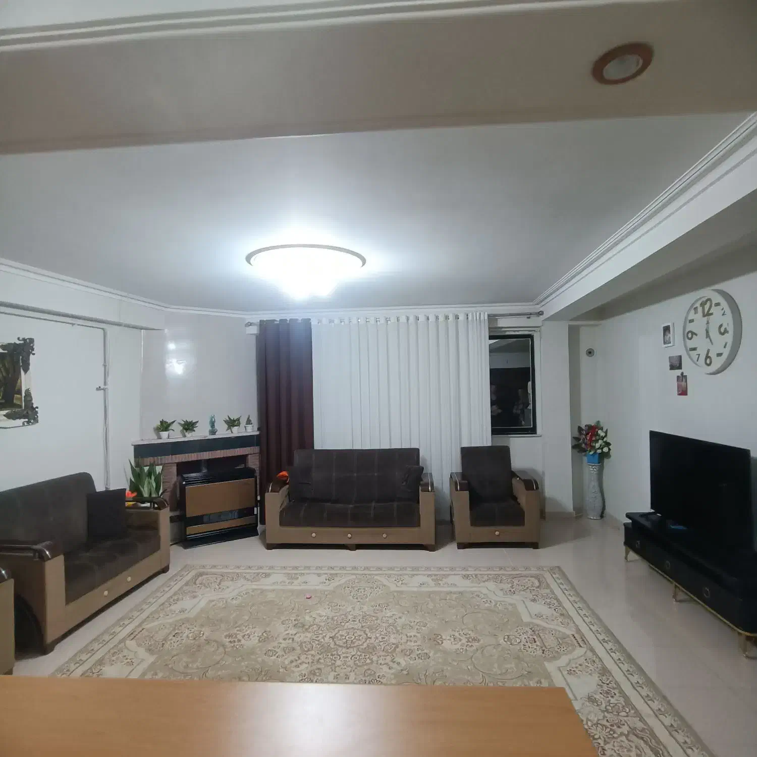 واحد آپارتمان طبقه سوم ۸۵متر.مرکزشهر|فروش آپارتمان|رضوانشهر, |دیوار