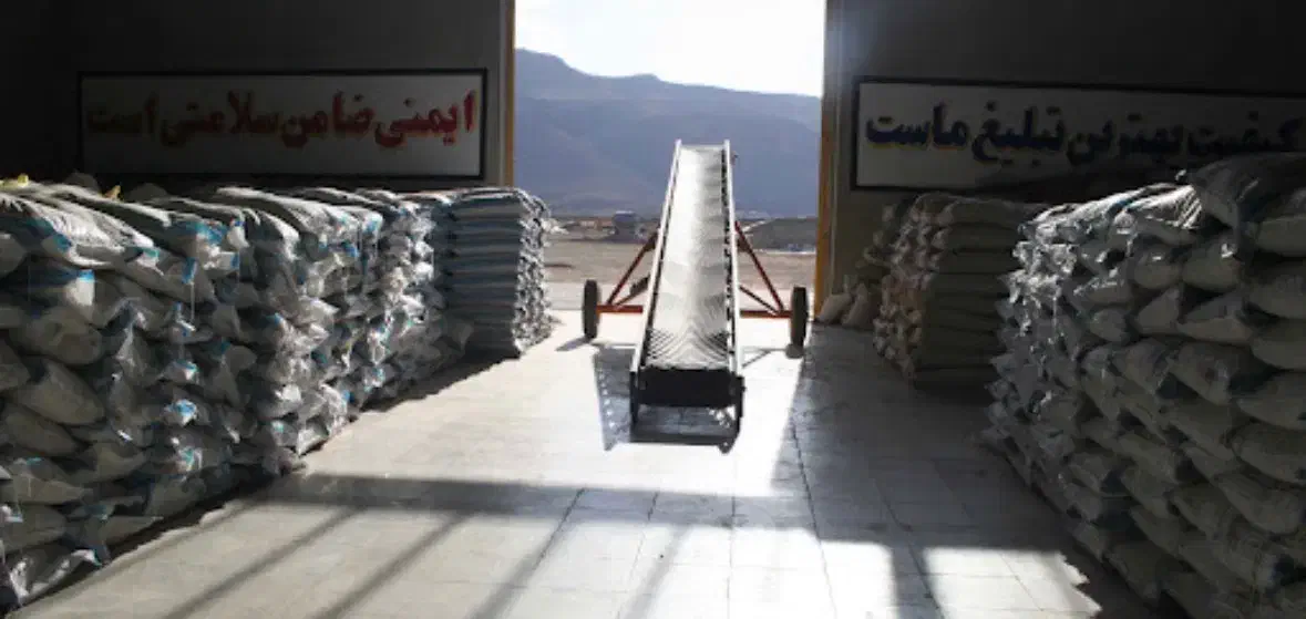 کار در شرکت کارگر ساده جهت انجام کار سنگین|استخدام صنعتی، فنی، مهندسی|کنگاور, |دیوار