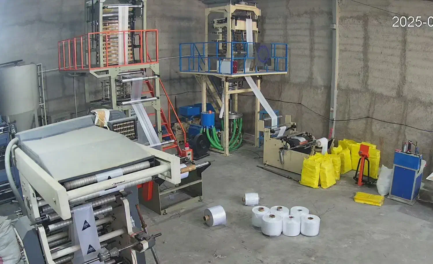 تولید کار و دوخت کار نایلون و نایلکس|استخدام صنعتی، فنی، مهندسی|پاکدشت, پاکدشت (مامازند)|دیوار