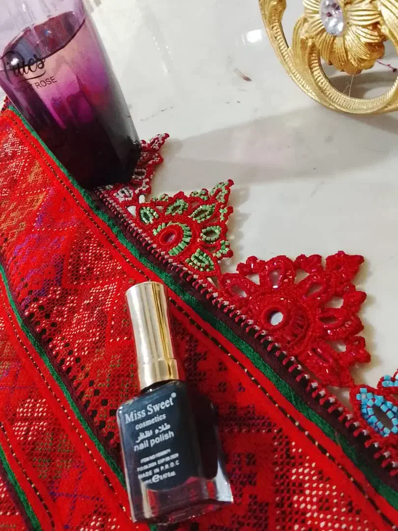 کریشی من|لباس|ایرانشهر, |دیوار