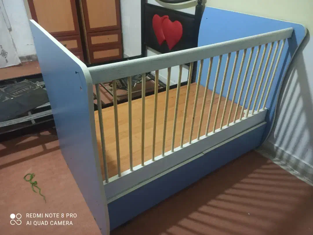 تخت و تابلو سالم|تخت و سرویس خواب|بوکان, |دیوار