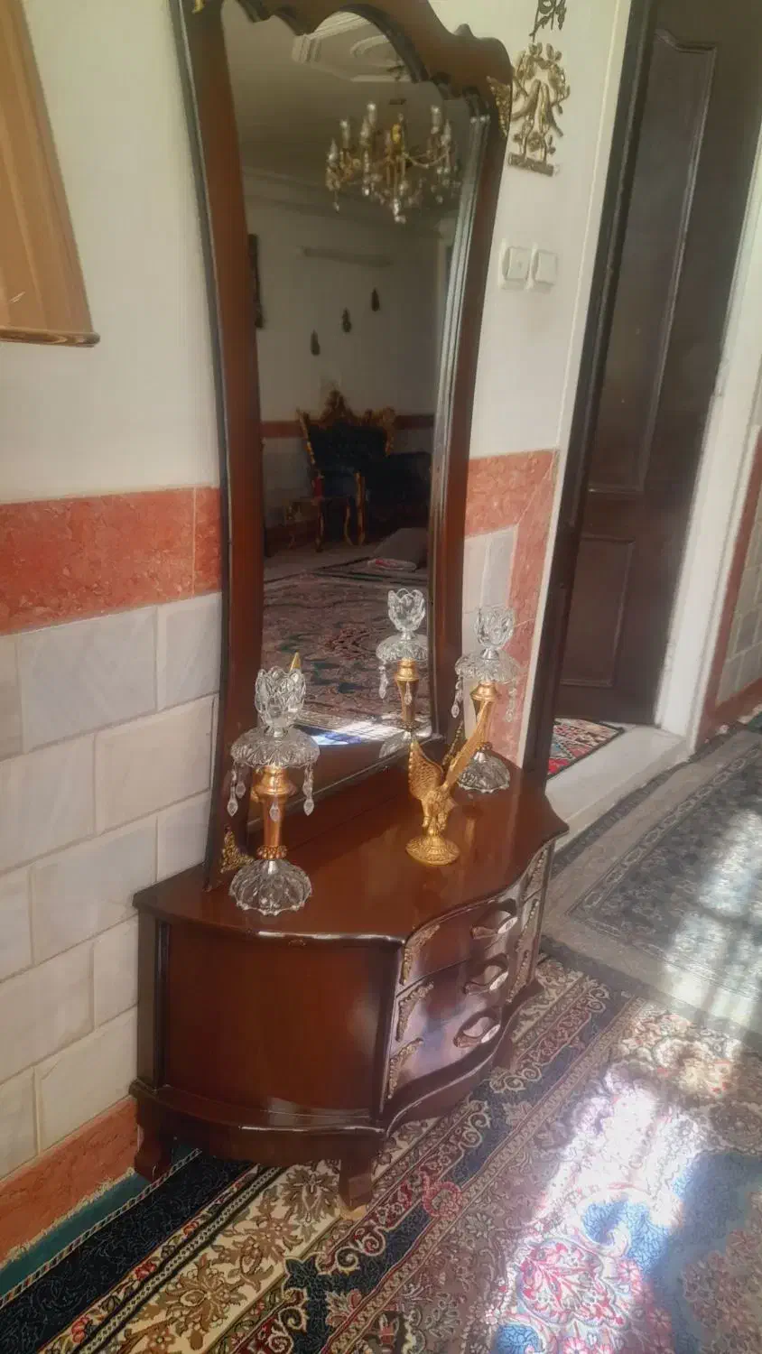 کنسول بسیار شیک تمیز|بوفه، ویترین، کنسول|بروجرد, |دیوار