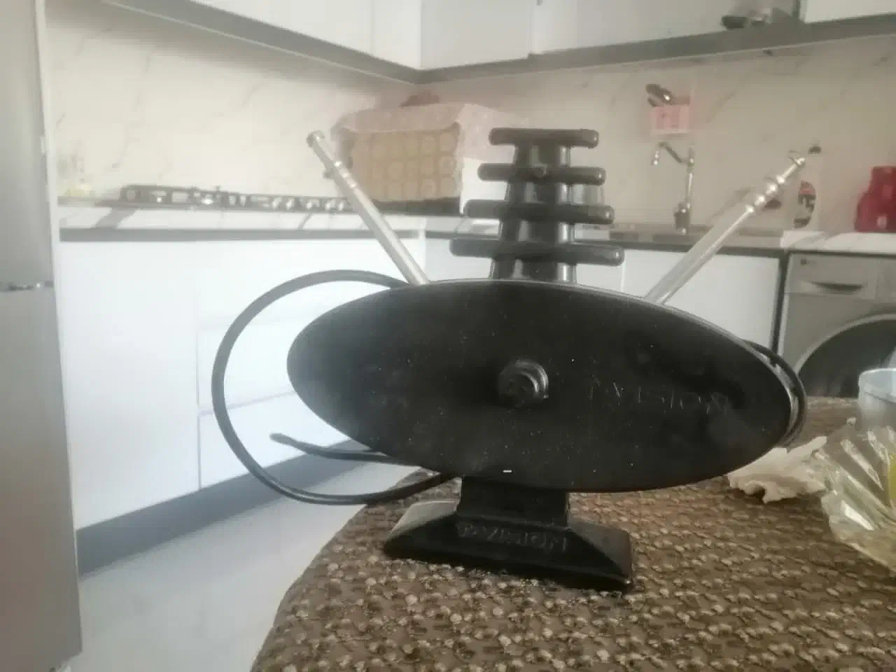 تلویزیون 21 انچ و انتن|تلویزیون و پروژکتور|شیراز, تندگویان|دیوار