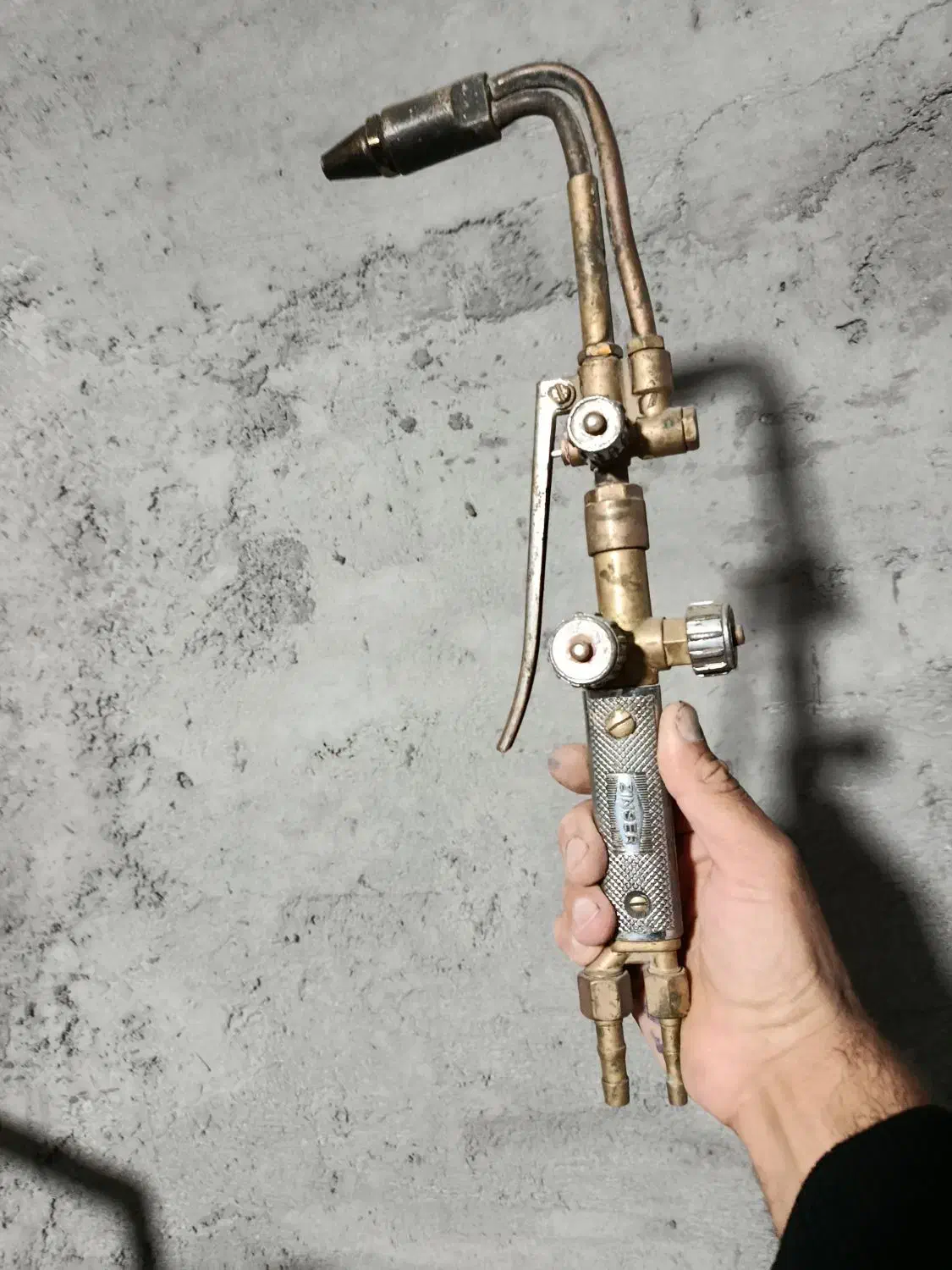 سرپیک برش زینسر|ابزارآلات|زمکان, |دیوار