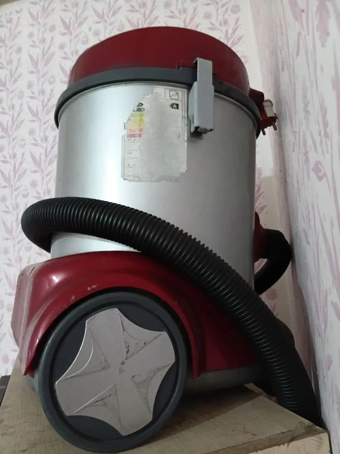 جاروبرقی|جاروبرقی، جارو شارژی، بخارشو|ایذه, |دیوار