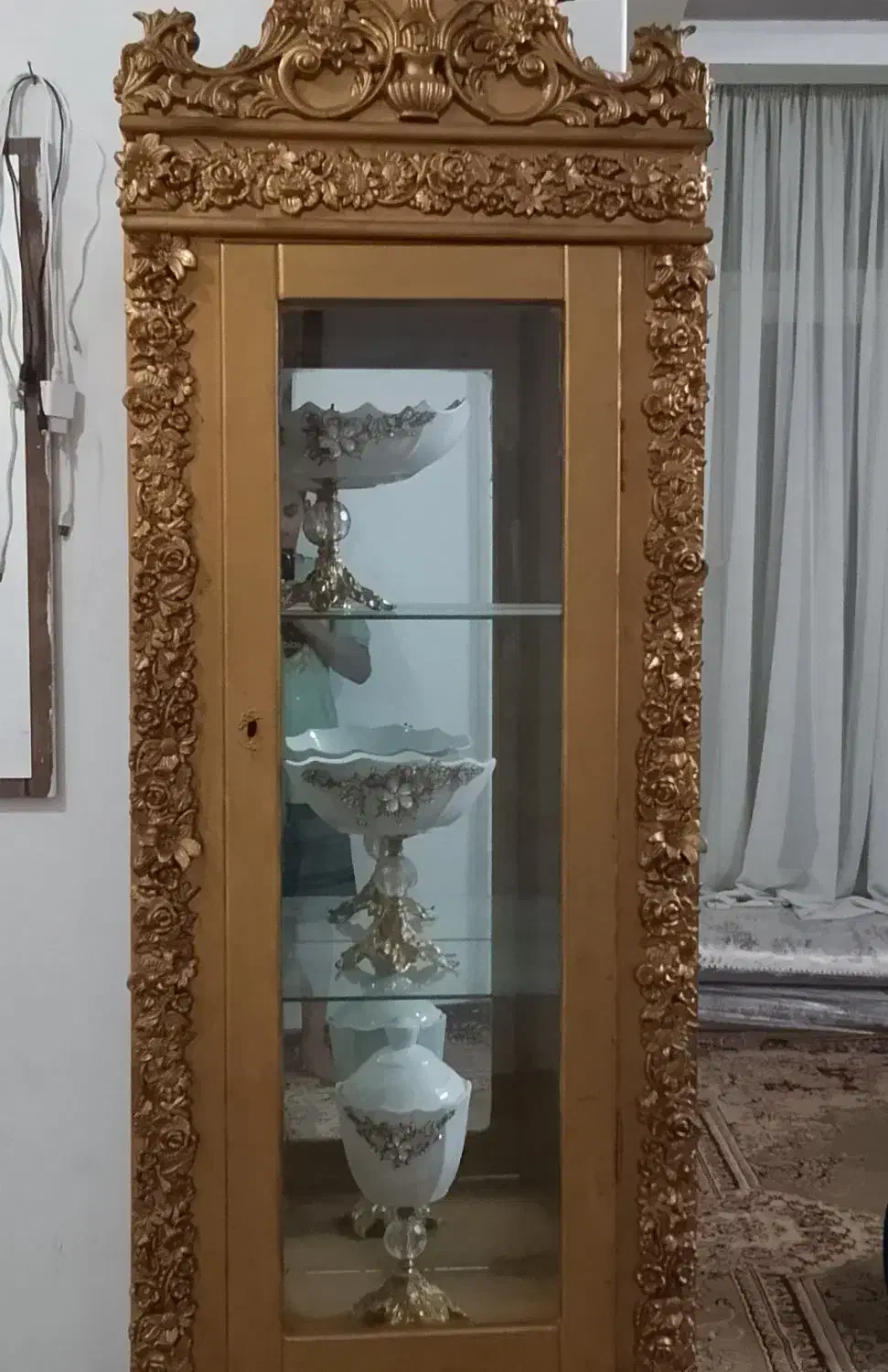 یک گنجه و یک گلدان|بوفه، ویترین، کنسول|مشهد, ایثارگران|دیوار