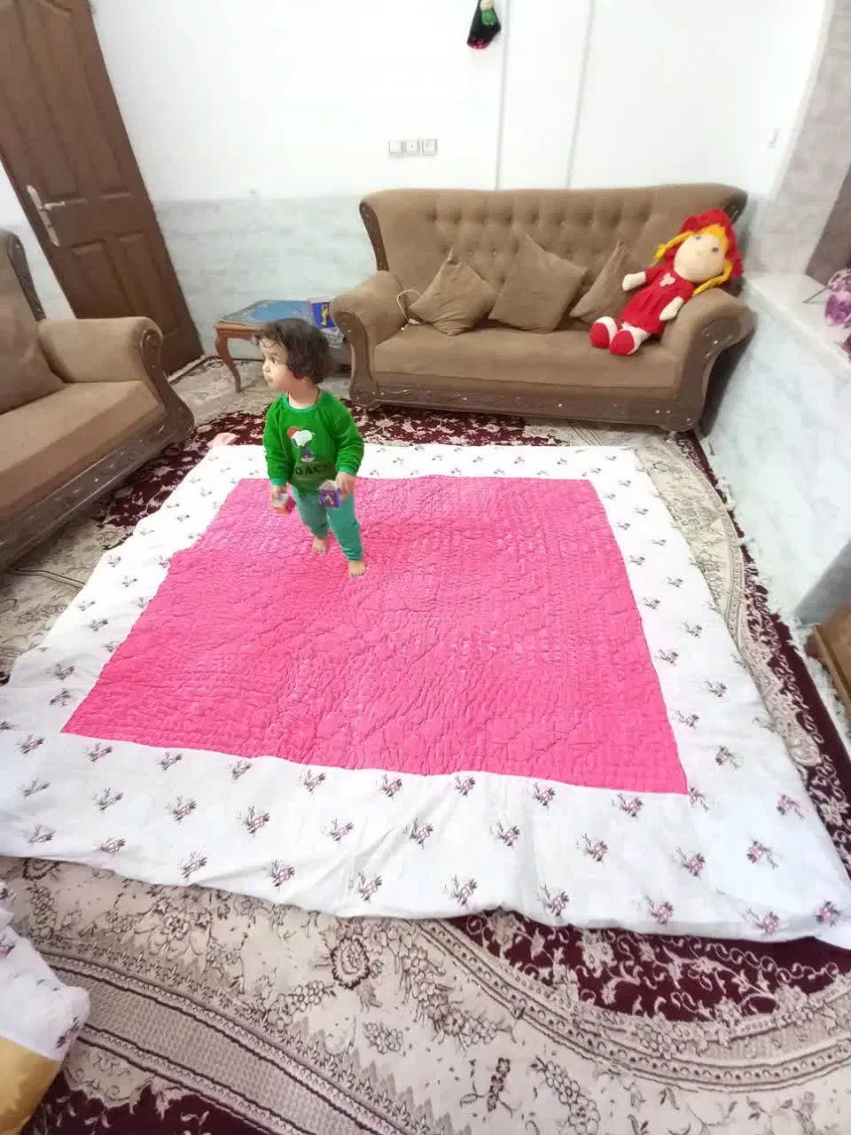 بالش و لحاف وتشک|رختخواب، بالش، پتو|میبد, |دیوار