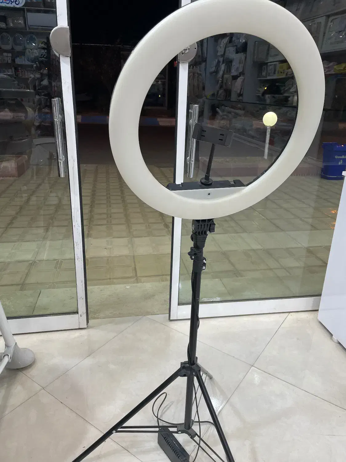 رینگ لایت|دوربین عکاسی و فیلم‌برداری|فردوس (خراسان), |دیوار