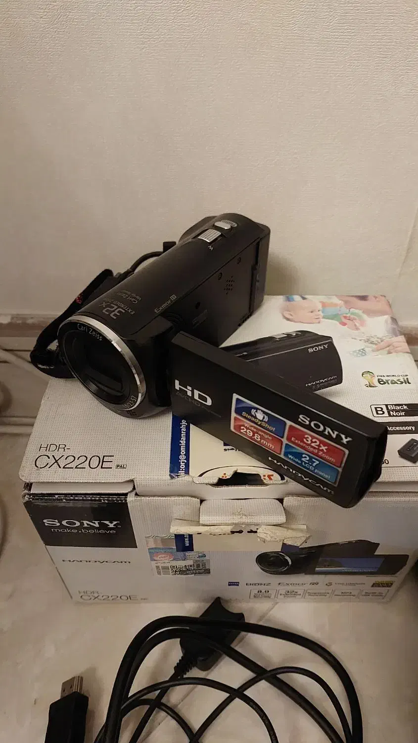 دوربین فیلم برداری سونی  HDR-CX220E  سالم و کم کار|دوربین عکاسی و فیلم‌برداری|تهران, چیتگر شمالی|دیوار