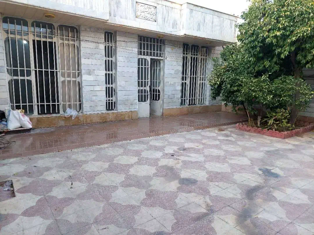 منزل ویلایی دوخوابه، بزرگ، مستقل، ماشین رو|اجارهٔ خانه و ویلا|شیراز, شیشه‌گری|دیوار