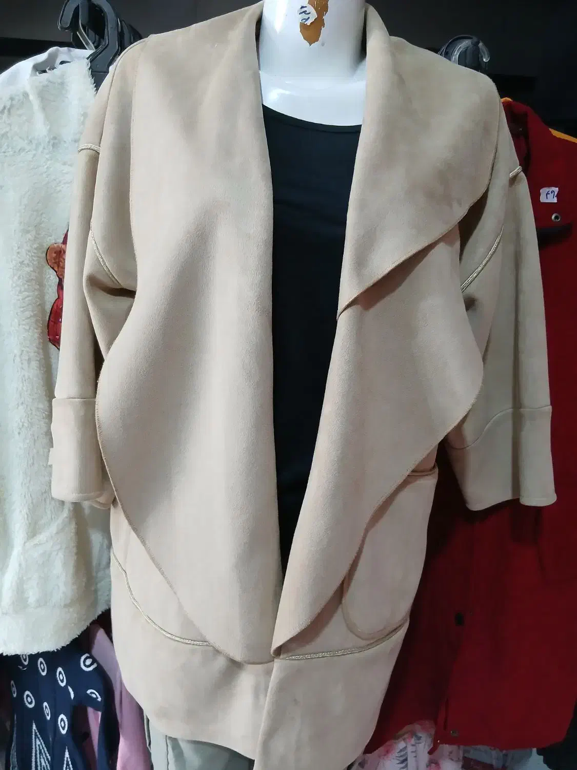 مانتوخاص وشیک|لباس|آشخانه, |دیوار