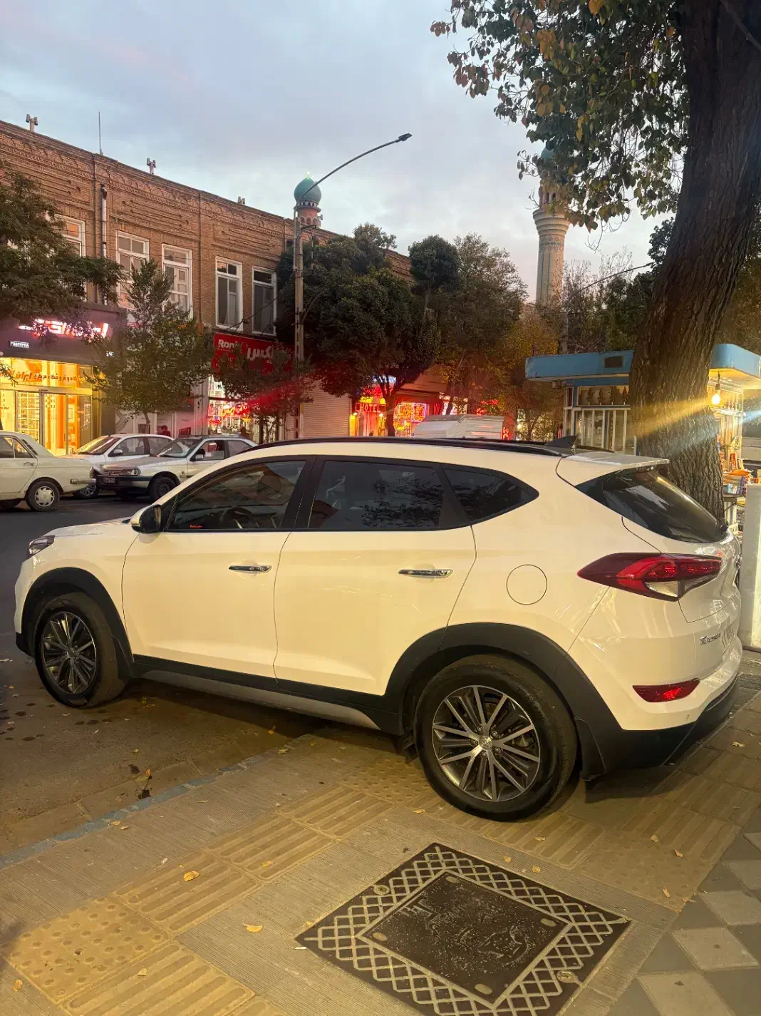 توسان ۲۰۱۷ تک رادار فول|خودرو سواری و وانت|تبریز, |دیوار