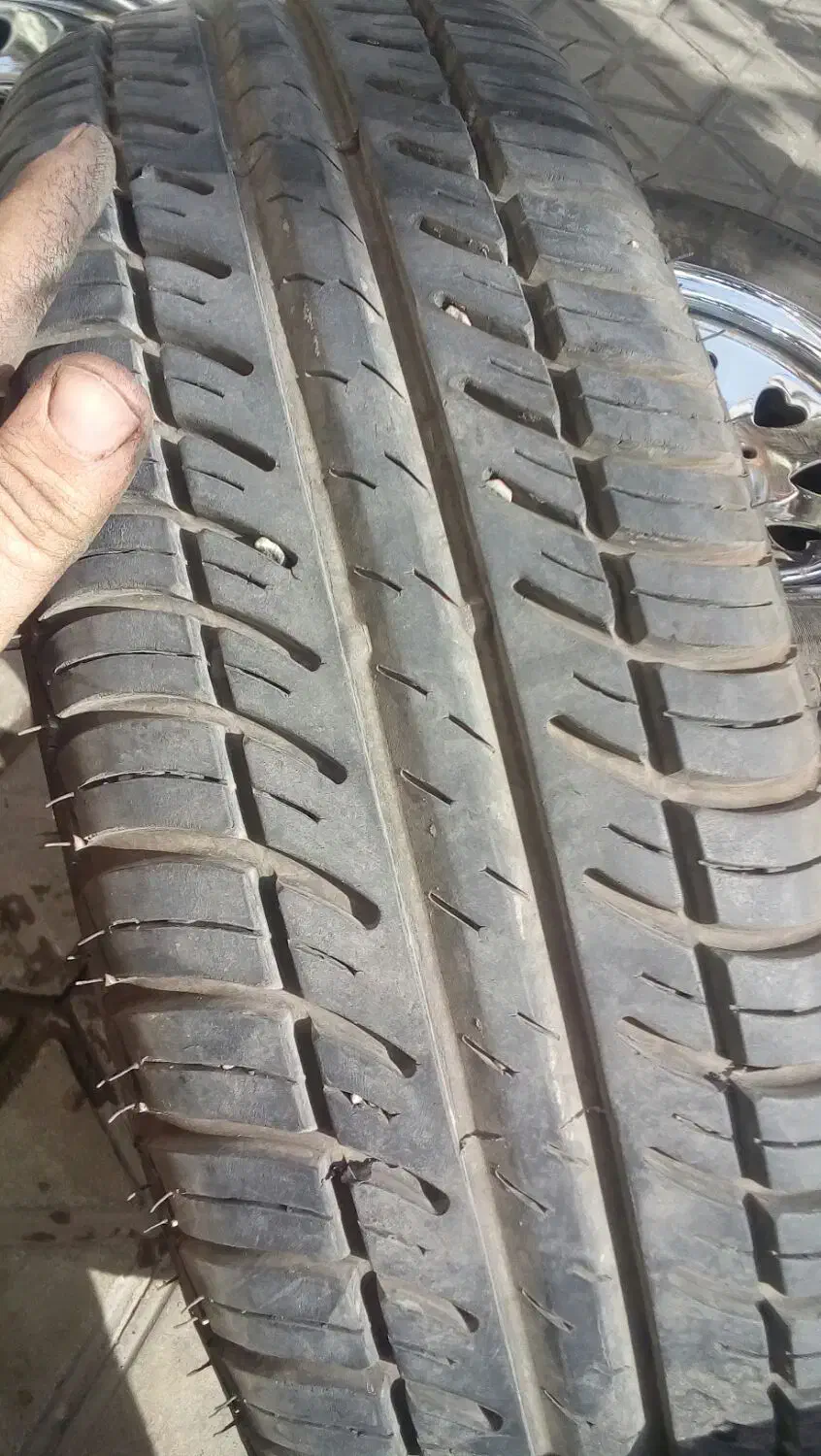 لاستیک پیکان تیبا دوو ریو وانت سایز 13|قطعات یدکی و لوازم جانبی|شاهینشهر, حاجی آباد|دیوار