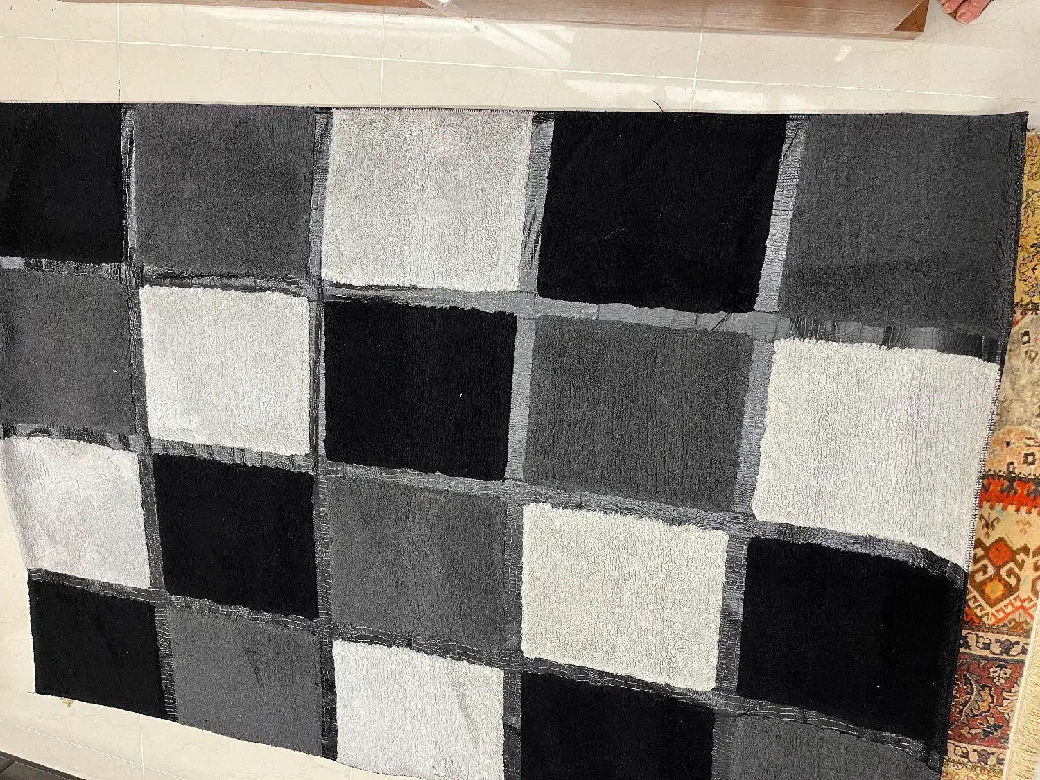 فرش چرم و پشم|فرش|کرمانشاه, |دیوار