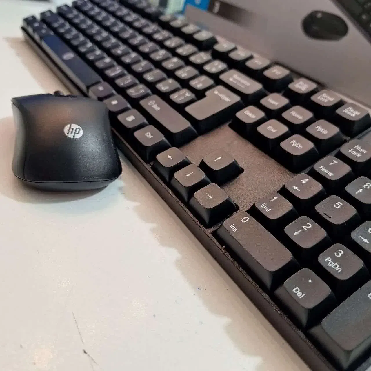 موس و کیبورد بیسیم برند HP|قطعات و لوازم جانبی رایانه|اصفهان, نقش جهان|دیوار