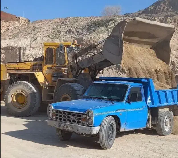 حمل شن ماسه مخلوط خاک باغچه نخاله نیسان کمپرس|خدمات حمل و نقل|زاهدان, |دیوار