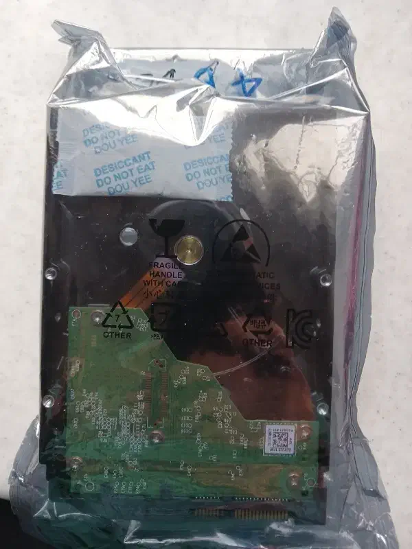 هارد 4T وسترن آبی نو و پلمپ|قطعات و لوازم جانبی رایانه|رشت, شهرک احمد خمینی|دیوار