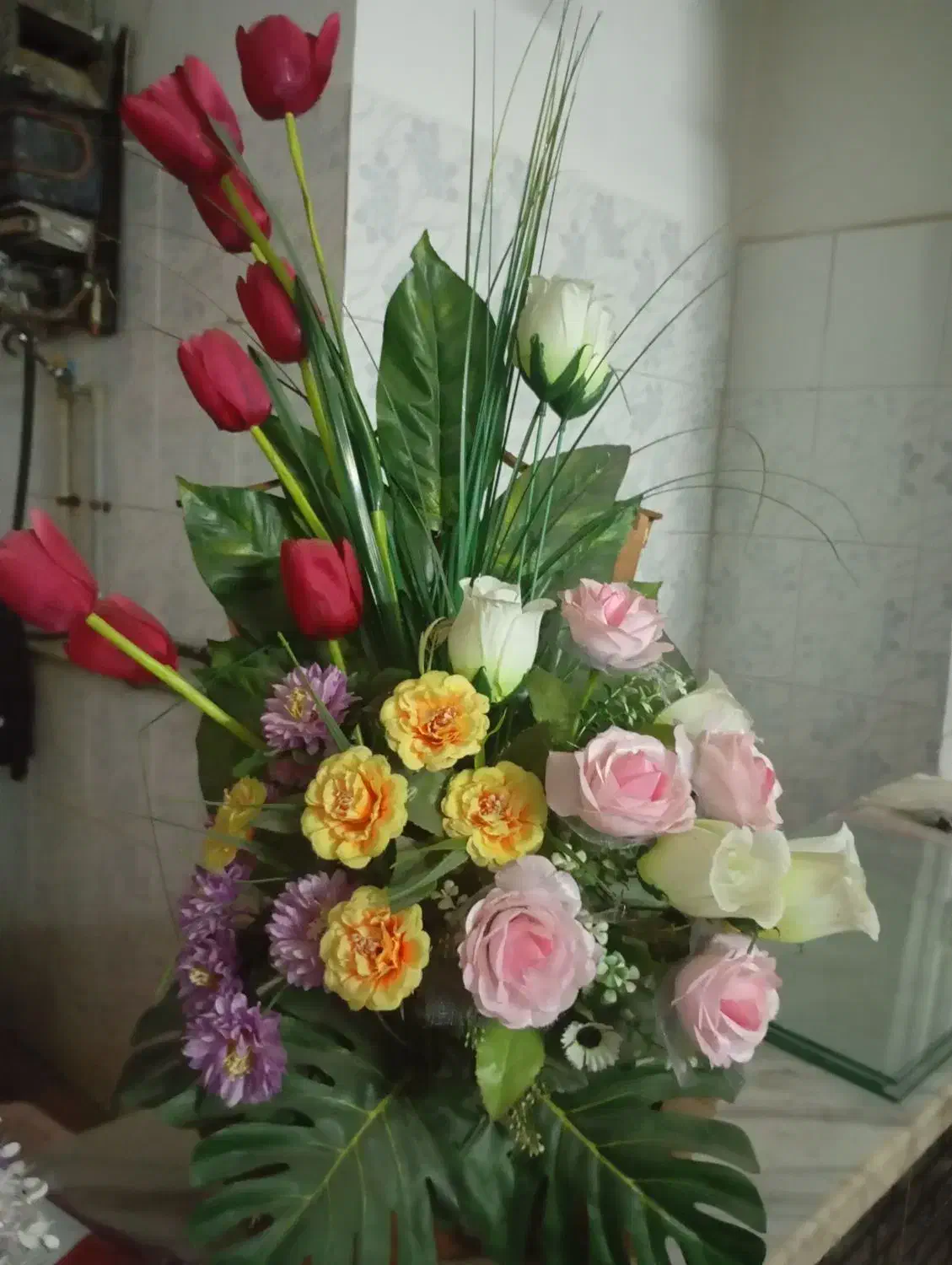 دسته گل ۳۰۰|گل مصنوعی|قدس, شهرقدس|دیوار