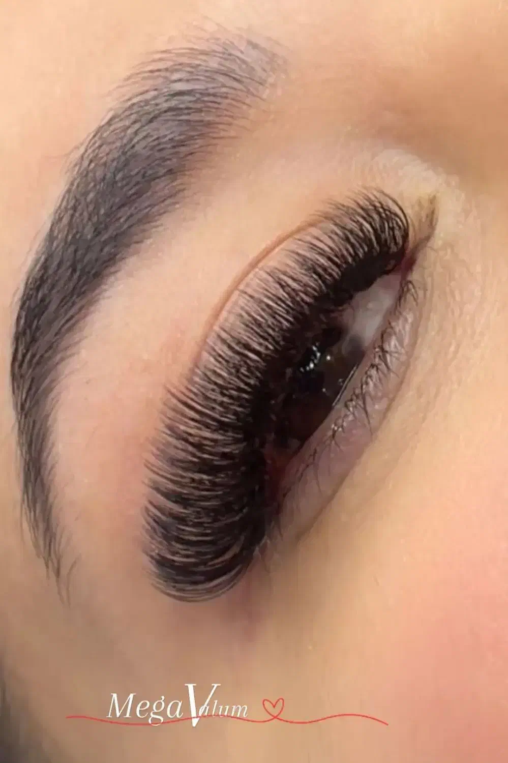 تخفیف ۳۰ درصدی اکستنشن مژه با بهترین متریال|خدمات آرایشگری و زیبایی|ساوه, |دیوار