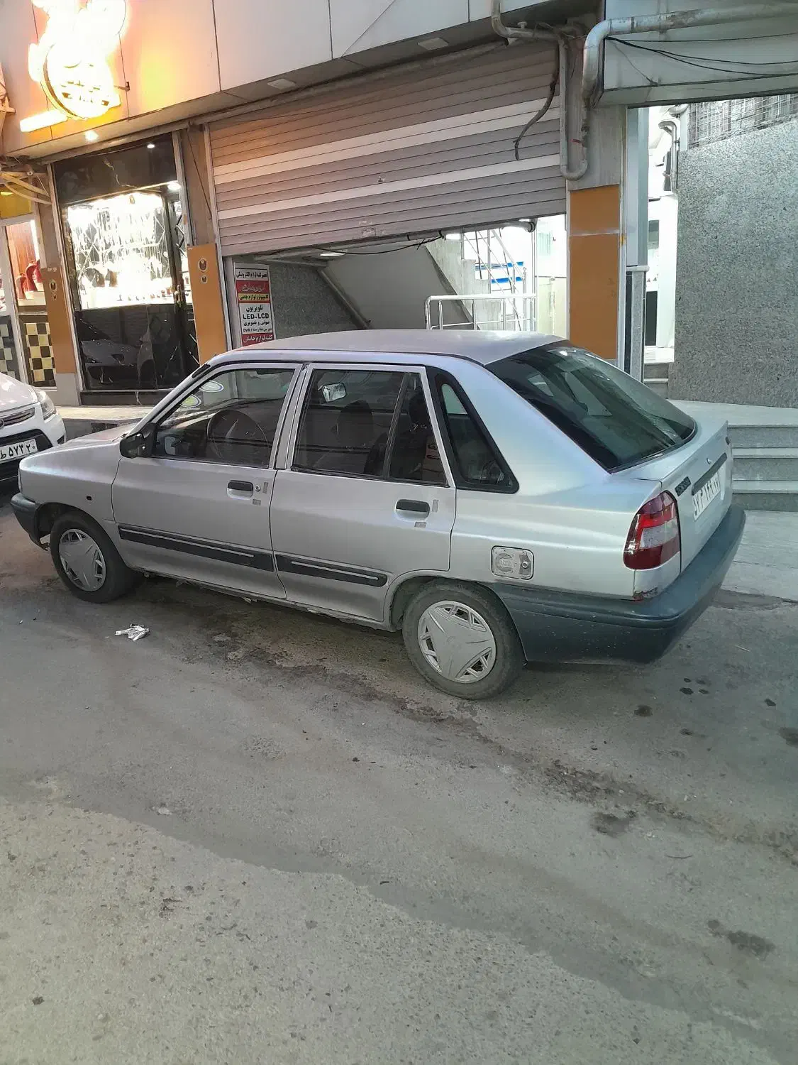 85 دوره رنگ همان تمام رنگ شاسی جلو ضربه عقب سالم|خودرو سواری و وانت|ارومیه, |دیوار