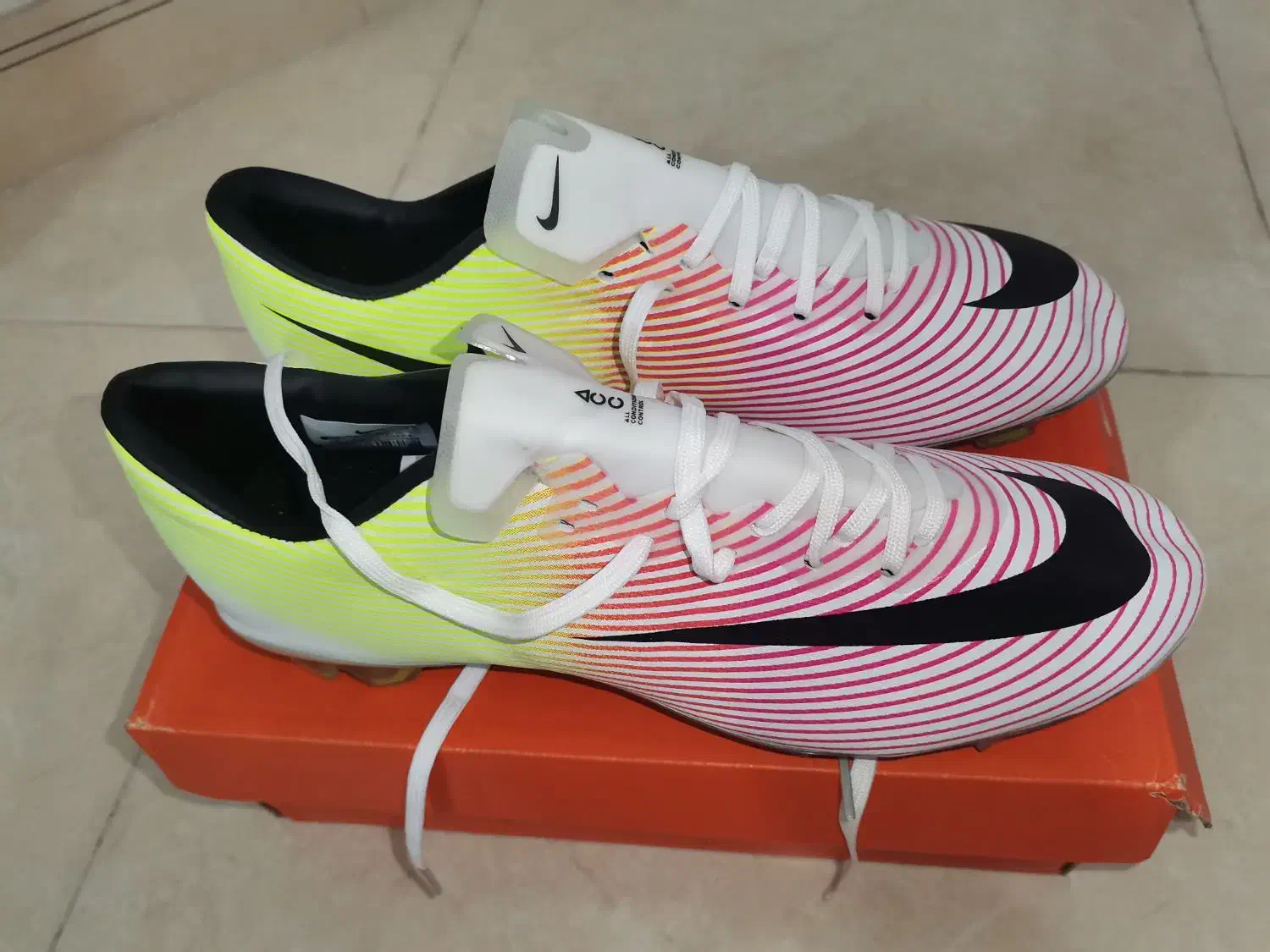 کفش استوک فوتبال Nike Mercurial vapor|کیف، کفش، کمربند|ساری, |دیوار