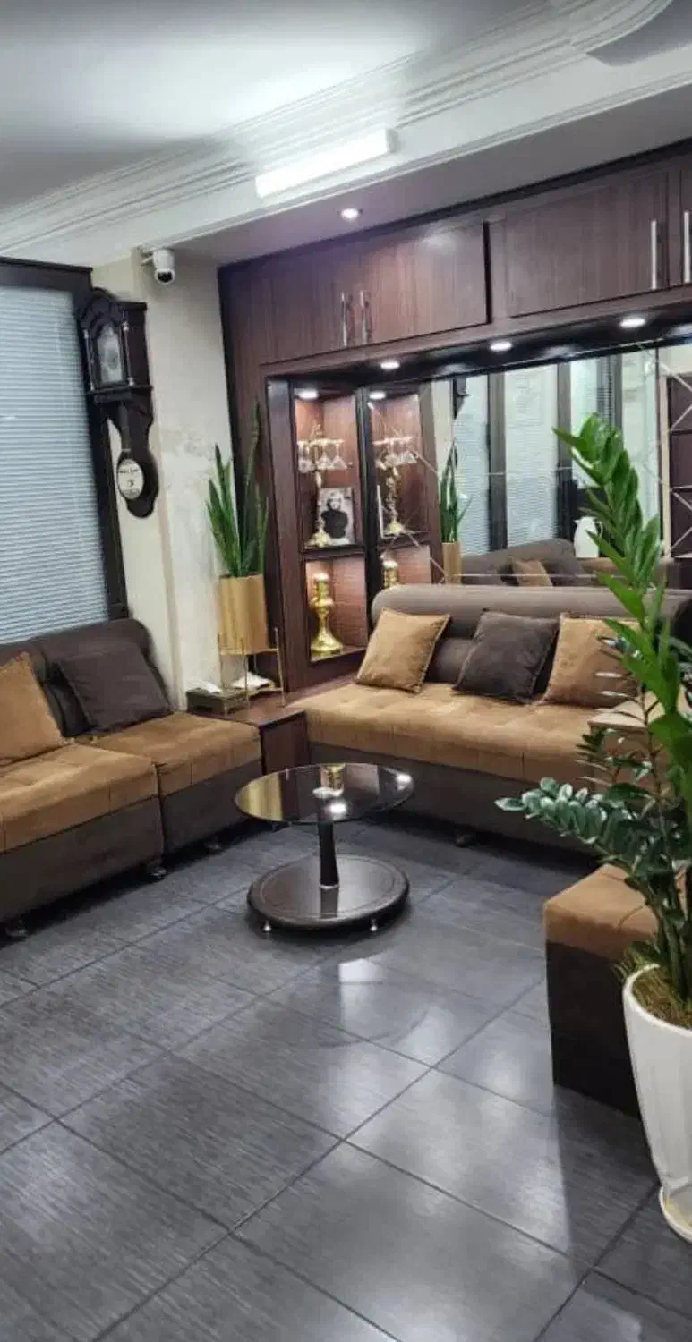 همکار خانم جهت فروش رنگهای صنعتی و ساختمانی|استخدام بازاریابی و فروش|تهران, جنت‌آباد جنوبی|دیوار